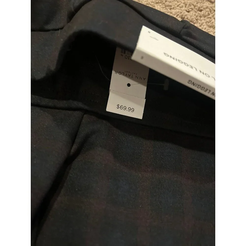 Ann Taylor NEW pants the perfect pull on pleated Navy/Maroon stretch SZ SM